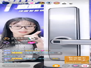 抖音直播新玩法，頂固安全門鎖這波操作很贊！