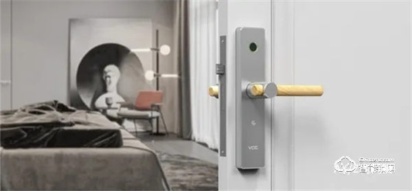喜報 | VOC內(nèi)門鎖AX系列榮獲德國紅點(diǎn)獎！