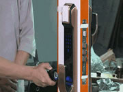 擁有一臺(tái)通過(guò)12萬(wàn)次開(kāi)關(guān)試驗(yàn)的三星智能鎖,是一種怎樣的安心體驗(yàn)?