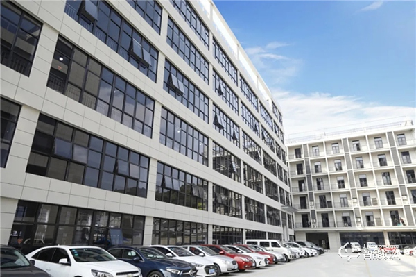 VOC智能辦公樣板領先行業，探秘“新基建”賦能的“智慧工廠”