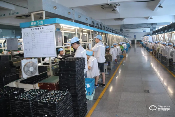 “隱貴房企”升龍集團蒞臨超人科技參觀考察 “隱貴房企”升龍集團蒞臨超人科技參觀考察