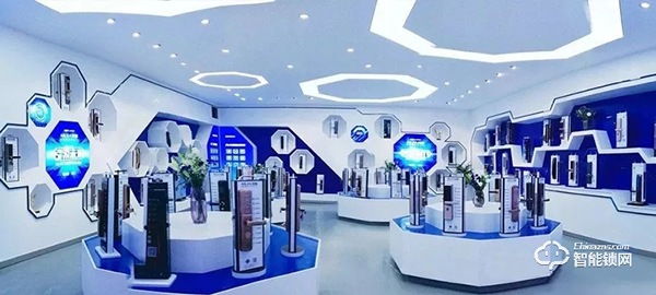 十五載品牌實(shí)力見證,安嘉智能鎖經(jīng)銷發(fā)展正強(qiáng)勁! 十五載品牌實(shí)力見證,安嘉智能鎖經(jīng)銷發(fā)展正強(qiáng)勁!