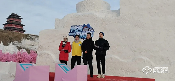 楊格智能鎖贊助戶外真人秀《勇者向前沖》，春節期間登錄多家衛視