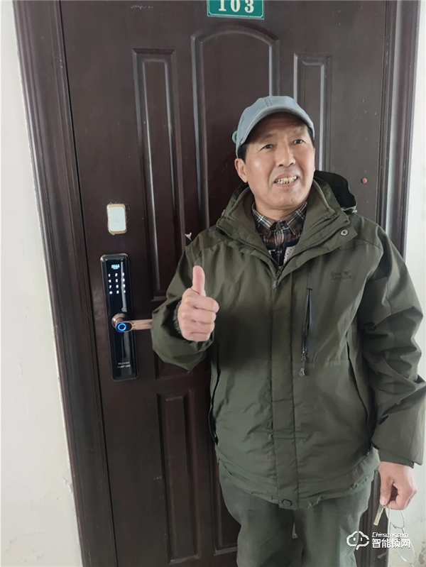 安嘉智能鎖聯手京東 | 關愛老人，惠民進小區