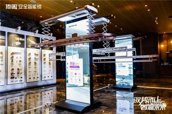 馭勢而上·智贏未來 ▏2021年頂固安全智能鎖全國營銷峰會圓滿召開! 馭勢而上·智贏未來 ▏2021年頂固安全智能鎖全國營銷峰會圓滿召開!