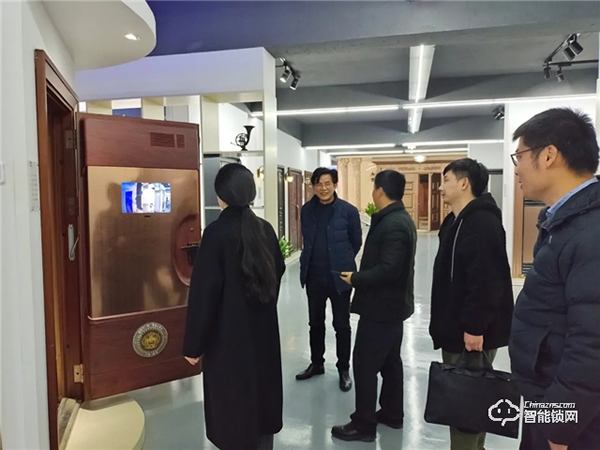 熱烈歡迎南京公安研究院蒞臨安嘉智能鎖考察 熱烈歡迎南京公安研究院蒞臨安嘉智能鎖考察