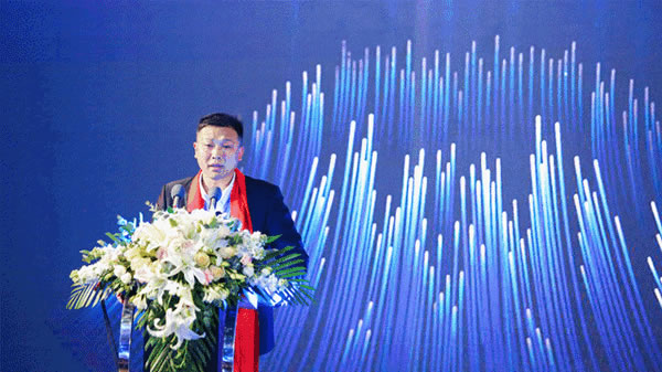 破勢騰飛,創(chuàng)領(lǐng)未來!飛利浦智能鎖2020年度經(jīng)銷商大會圓滿召開! 破勢騰飛,創(chuàng)領(lǐng)未來!飛利浦智能鎖2020年度經(jīng)銷商大會圓滿召開!