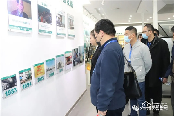 熱烈歡迎西安武漢兩地地產(chǎn)團(tuán)隊(duì)走進(jìn)超人! 熱烈歡迎西安武漢兩地地產(chǎn)團(tuán)隊(duì)走進(jìn)超人!