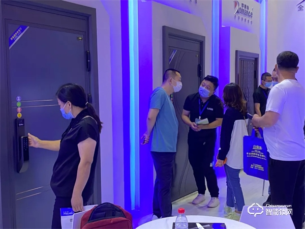 第11屆永康門(mén)博會(huì)火熱收官|(zhì)羅漫斯再創(chuàng)佳績(jī),燃爆全場(chǎng)! 第11屆永康門(mén)博會(huì)火熱收官|(zhì)羅漫斯再創(chuàng)佳績(jī),燃爆全場(chǎng)!