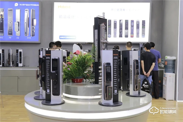 弘博匯新品5+1亮相建博會，兩大政策售后無憂