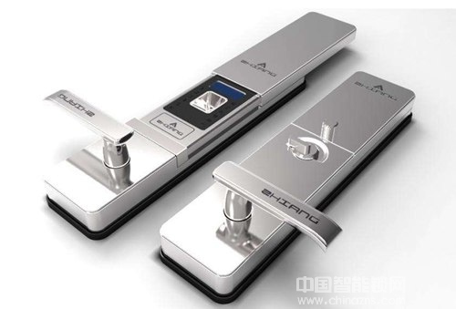 既然是智能鎖為何還要運用機械鑰匙，這樣安全嗎?