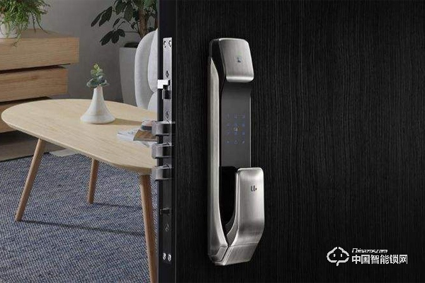 智能門鎖產(chǎn)業(yè)方興未艾 卻引無數(shù)廠商競“折腰”