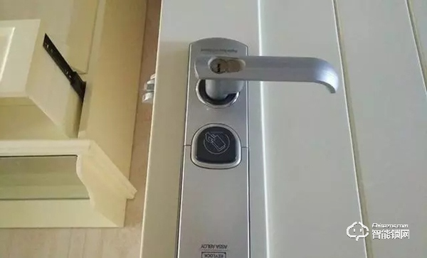 智能鎖真的安全嗎？防止小偷尾隨，智能鎖這樣選才放心