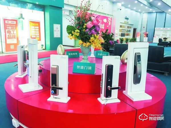 雷士、公牛、美的都在搞，商家怎能不瘋狂？| 關(guān)注智能鎖