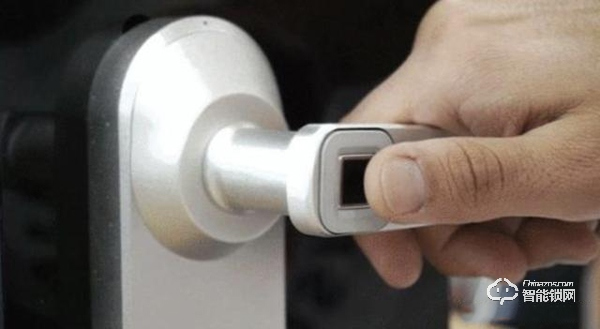 專家評面部識別智能門鎖：現階段安全系數低，還是選靠譜的