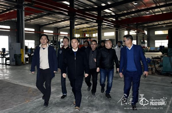 胡偉調(diào)研余干縣汽摩配、智能鎖產(chǎn)業(yè)發(fā)展情況
