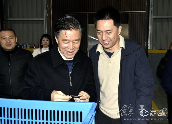 胡偉調(diào)研余干縣汽摩配、智能鎖產(chǎn)業(yè)發(fā)展情況
