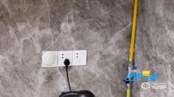 智能門鎖、一鍵布防！什么樣的安防產品，能放心幫你看家？