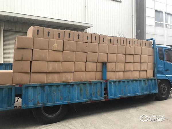 一張跨省通行證、一把智能門鎖、一系列減負措施,寶山工業園區90%企業復工 一張跨省通行證、一把智能門鎖、一系列減負措施,寶山工業園區90%企業復工