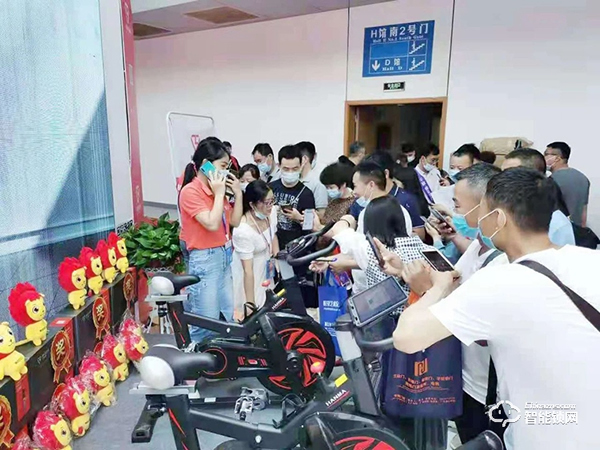 保仕盾Q3系列智能鎖驚艷亮相永康門博會(huì)，火爆人氣嗨翻全場！