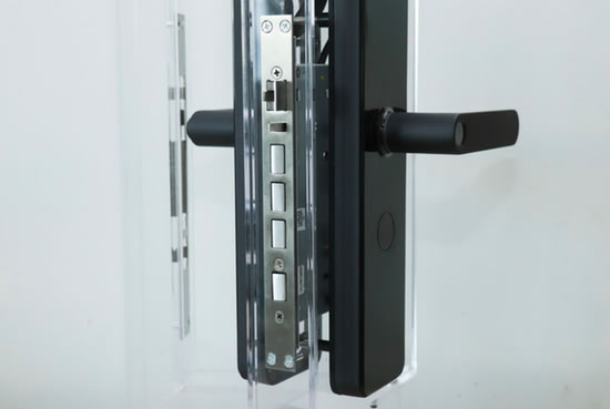 選購(gòu)智能門鎖時(shí)需要注意些什么？