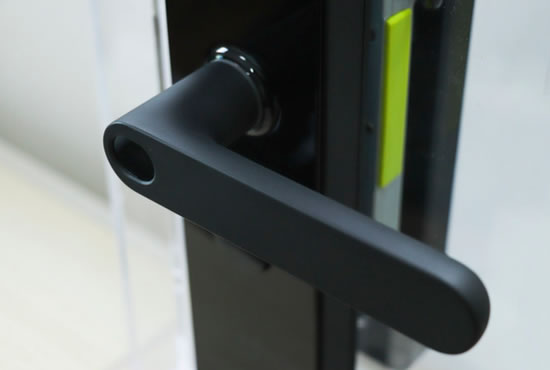 選購(gòu)智能門鎖時(shí)需要注意些什么？