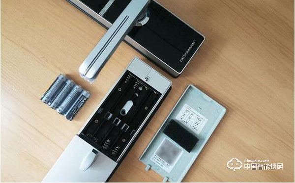 德施曼智能鎖如何更換電池 德施曼智能鎖如何恢復(fù)出廠設(shè)置