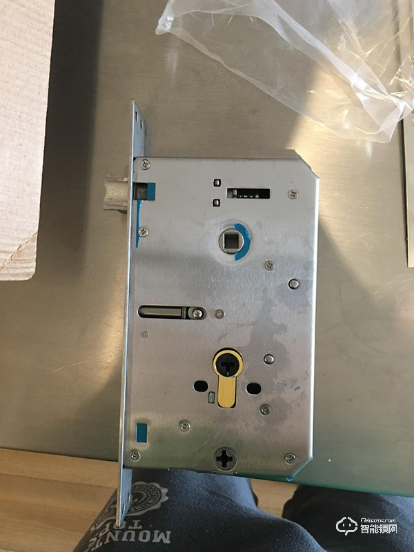 安裝指紋鎖教程