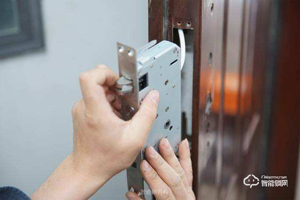 安裝智能鎖的九個步驟
