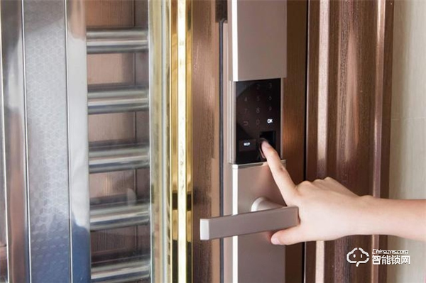 智能門鎖怎么選？別聽(tīng)導(dǎo)購(gòu)忽悠，關(guān)注這幾個(gè)方面就夠了！