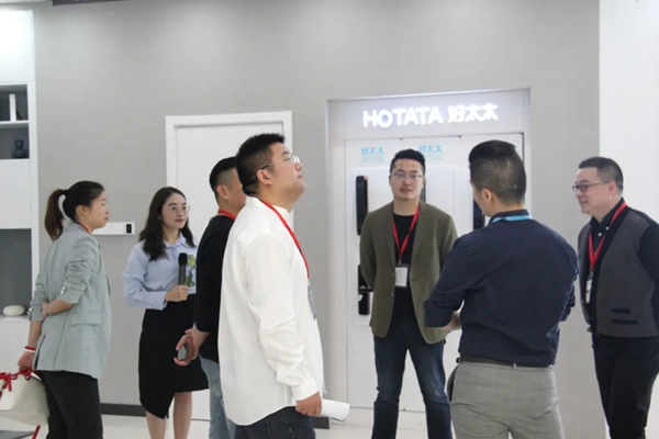 吳曉波策劃：《新國貨》圖書創作團隊深度走訪好太太