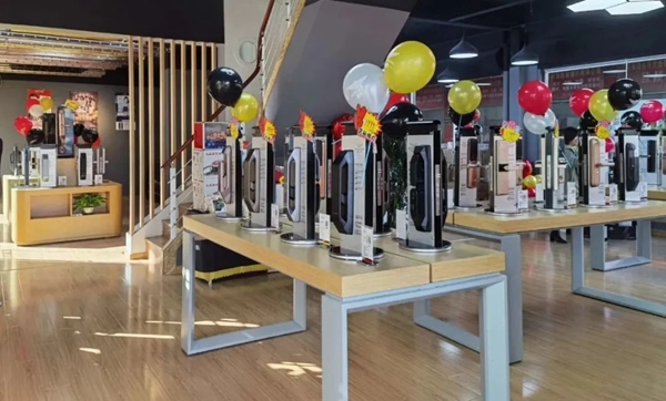 德施曼超級(jí)體驗(yàn)店盛大開業(yè),大品牌、強(qiáng)體驗(yàn)的智能鎖零售新時(shí)代來臨 德施曼超級(jí)體驗(yàn)店盛大開業(yè),大品牌、強(qiáng)體驗(yàn)的智能鎖零售新時(shí)代來臨