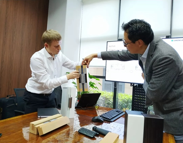 德國百年鉸鏈系統品牌SIMONSWERK拜訪LeDiff鹿百齡并舉行品牌培訓