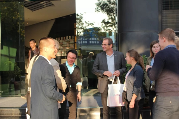 河東智能家居迎德國耶拿應用技術大學師生來訪HDL