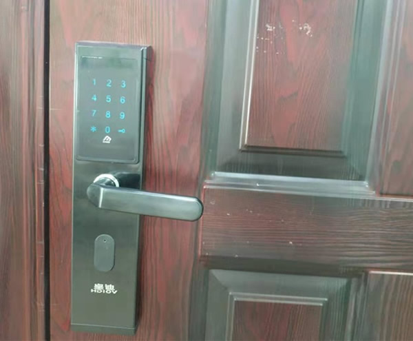 裝了公寓智能鎖，除了使用方便，還可以堵住出租房的安全漏洞