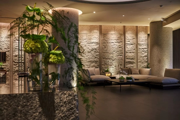 艾特智能家居為頂級高端會所VELEE，獨家定制智能家居系統方案