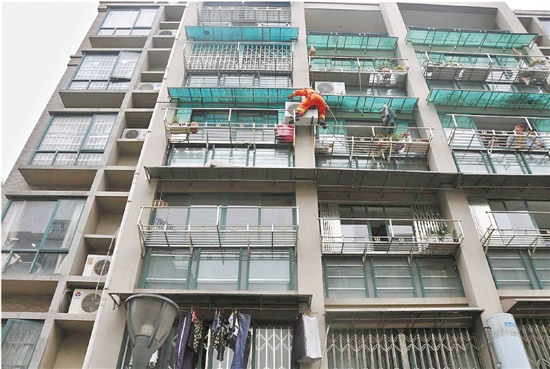 指紋鎖的防貓眼開鎖，用起來好用嗎？