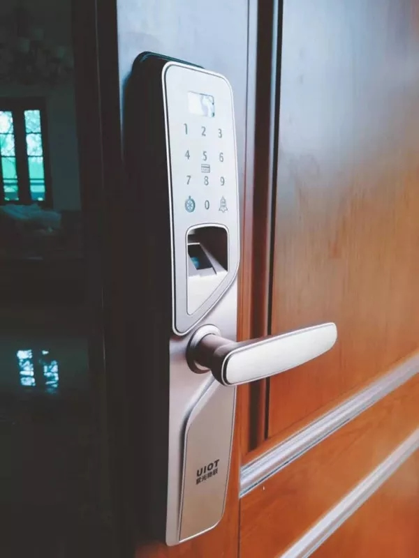 紫光物聯(lián)智能家居協(xié)助中民筑友集團打造“高端+全屋智能化”高端智能別墅