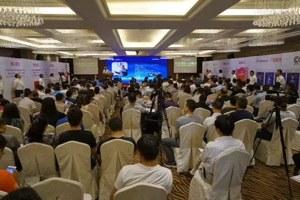 頂吉智能鎖專業(yè)為用戶打造高安全的智能居家環(huán)境