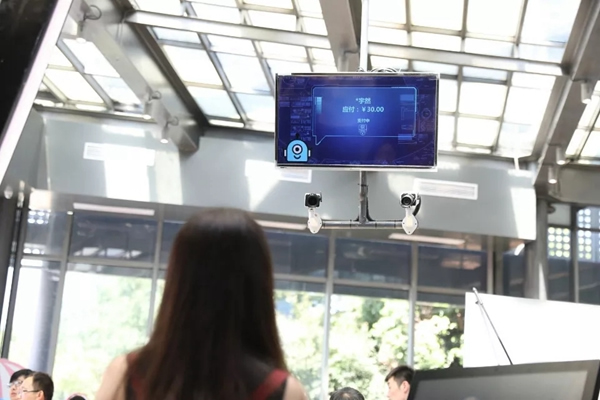 中控智能鎖人臉識別，讓回家變得更簡單有趣