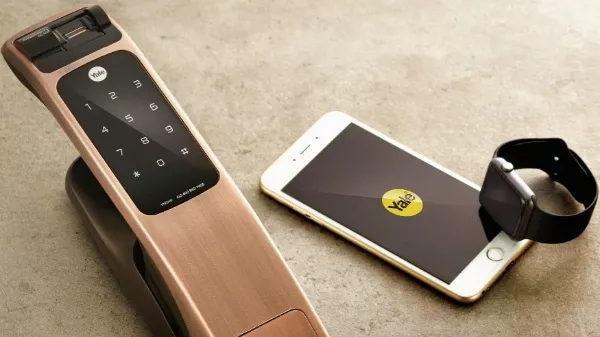 耶魯智能鎖手機藍牙就能解鎖，手機就是回家的鑰匙！