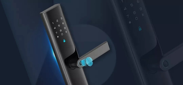 德施曼小嘀云智能鎖出席創(chuàng)新大會，榮獲智能家居年度大獎