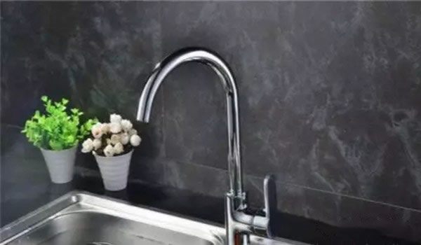 頂吉無(wú)孔智能鎖，為人們打造智能家居生活