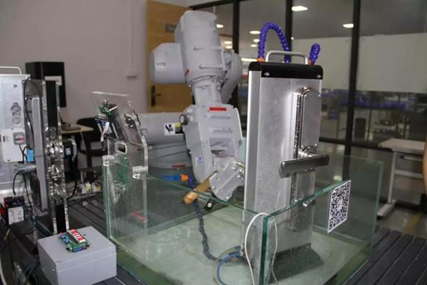 智家人智能鎖迎來五金聯(lián)盟秘書處訪察小組