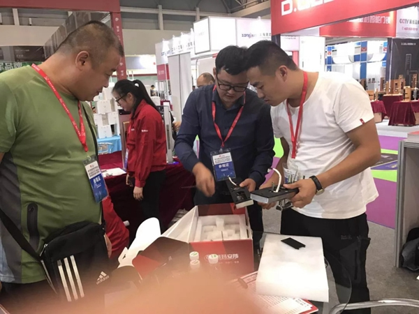 玥瑪防暴智能鎖2018西部（重慶）門窗博覽會精彩回顧