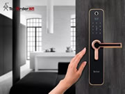 頂吉智能鎖:只需要輕松的一按就可以一鍵開門