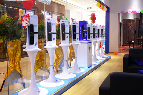 德犬為何吸引眾多加盟者，智能門(mén)鎖有哪些日進(jìn)斗金的秘密？