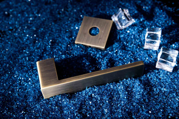 參加建博會的雅麗斯有多可怕，你一定不知道！