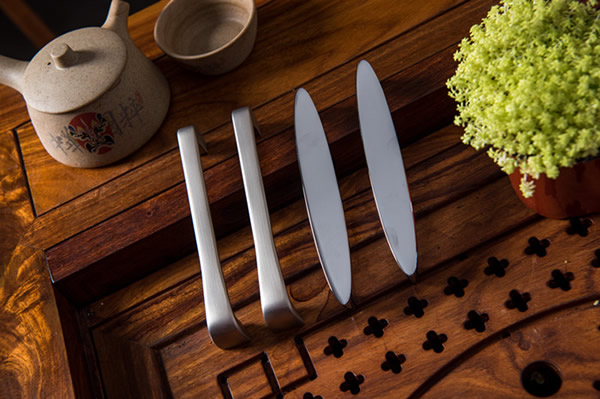 雅麗斯五金2017新品--衣柜柜門拉手火熱推出