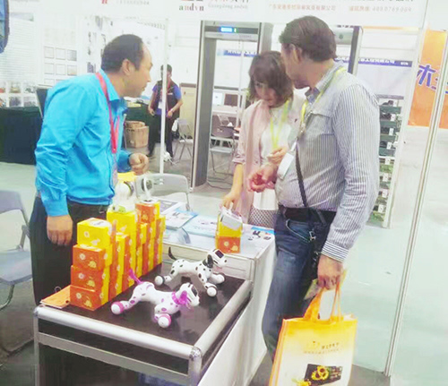 德犬智能家用安全裝備亮相國際展銷會，引國內外客戶關注！